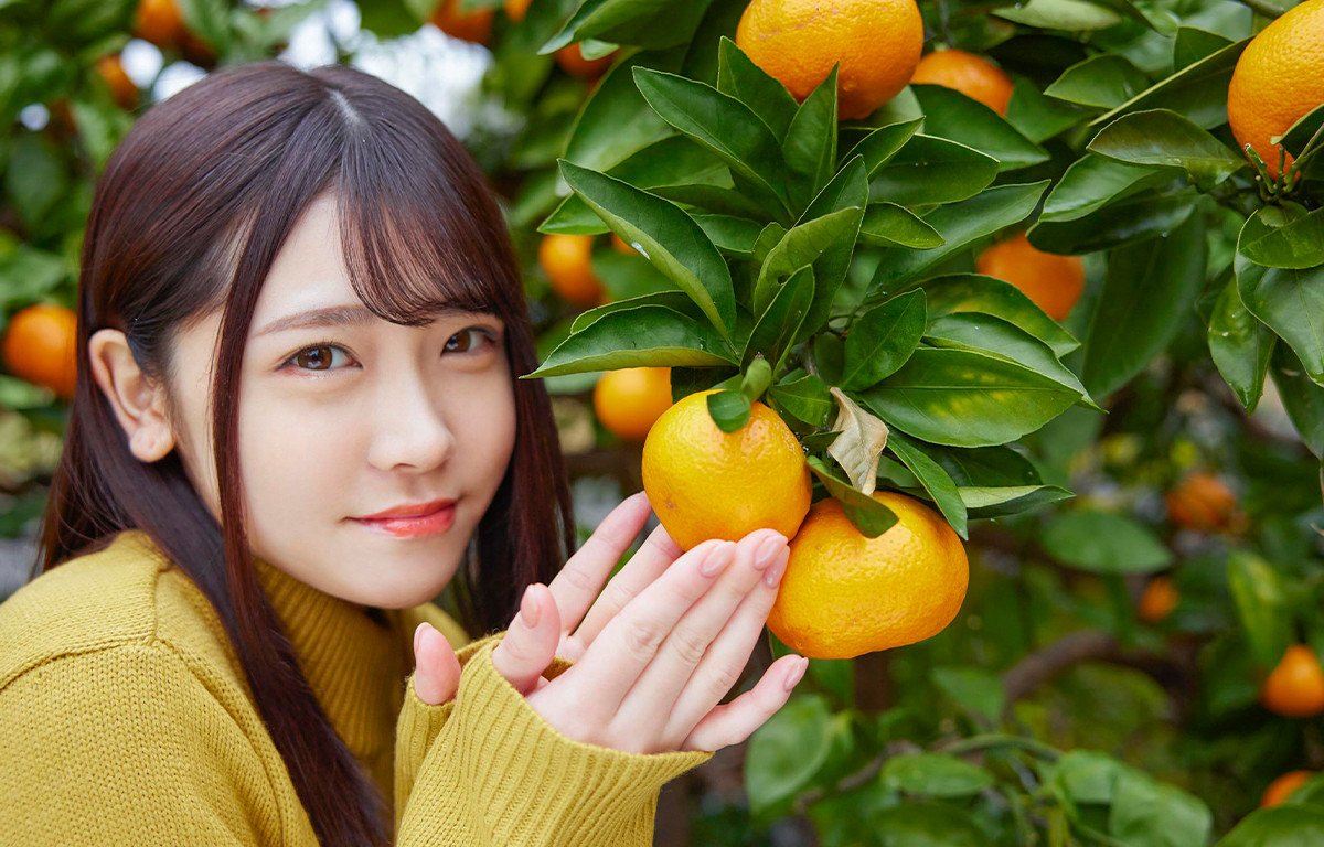 新鲜快送的美少女莲川りな(莲川里菜)早在出道之间就很出名！